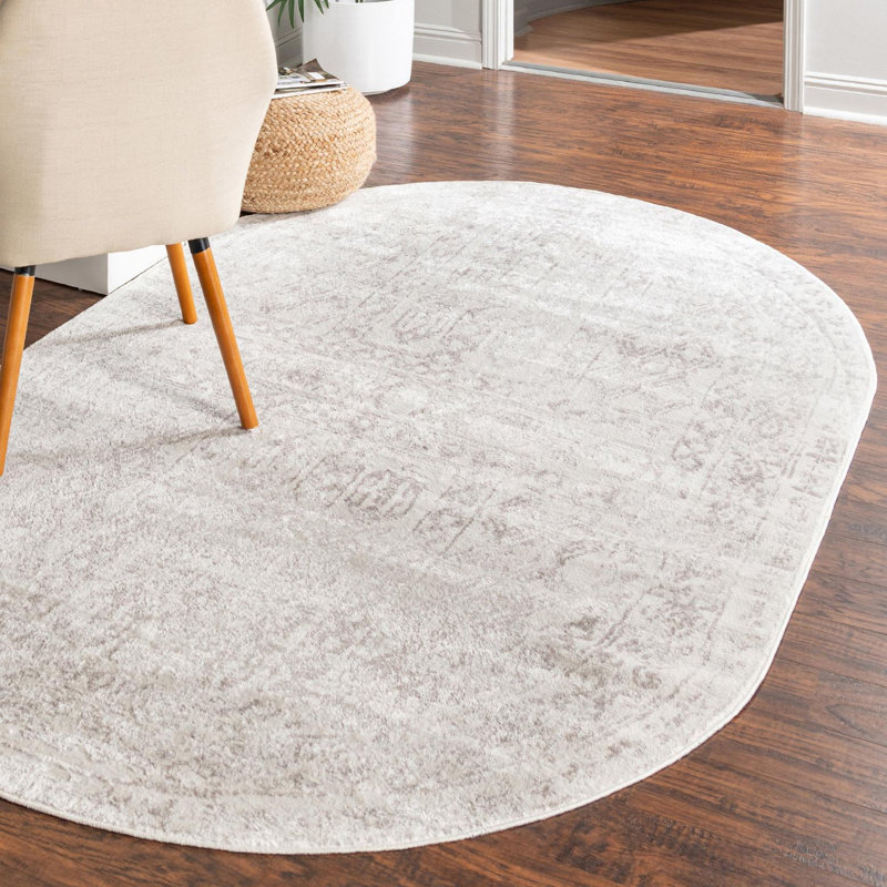 Brackett Oriental Indoor Rug, Oval 4'1" x 6'1"