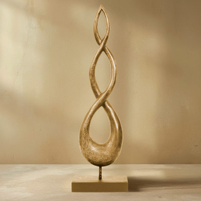 Sculpture en bois sur base