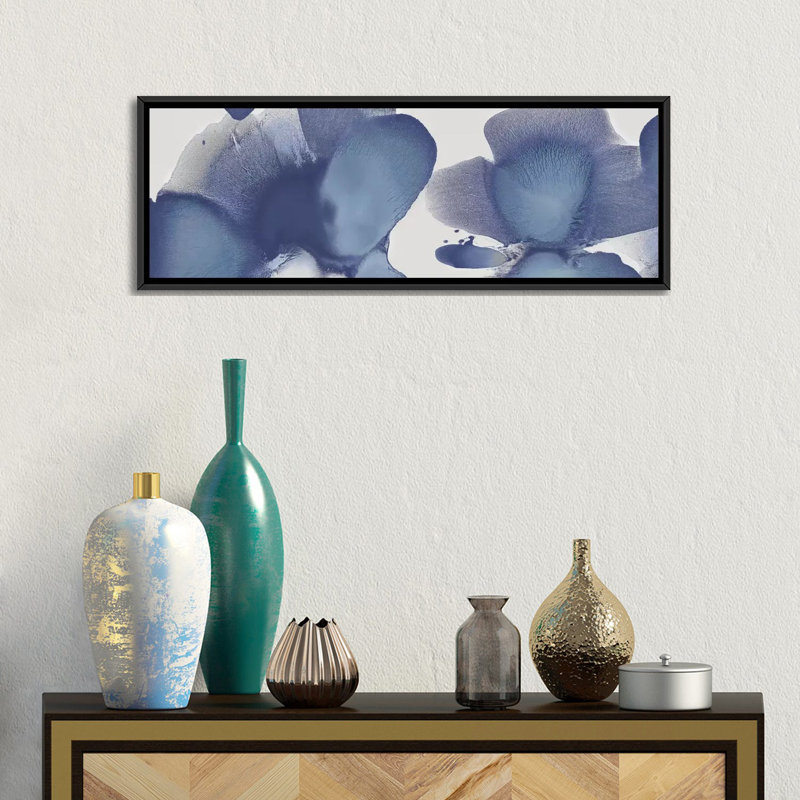 «Animer Indigo I» par Hannah Carlson - reproduction d'art sur toile tendue avec châssis, H 12 po x l 36 po x P 1,5 po