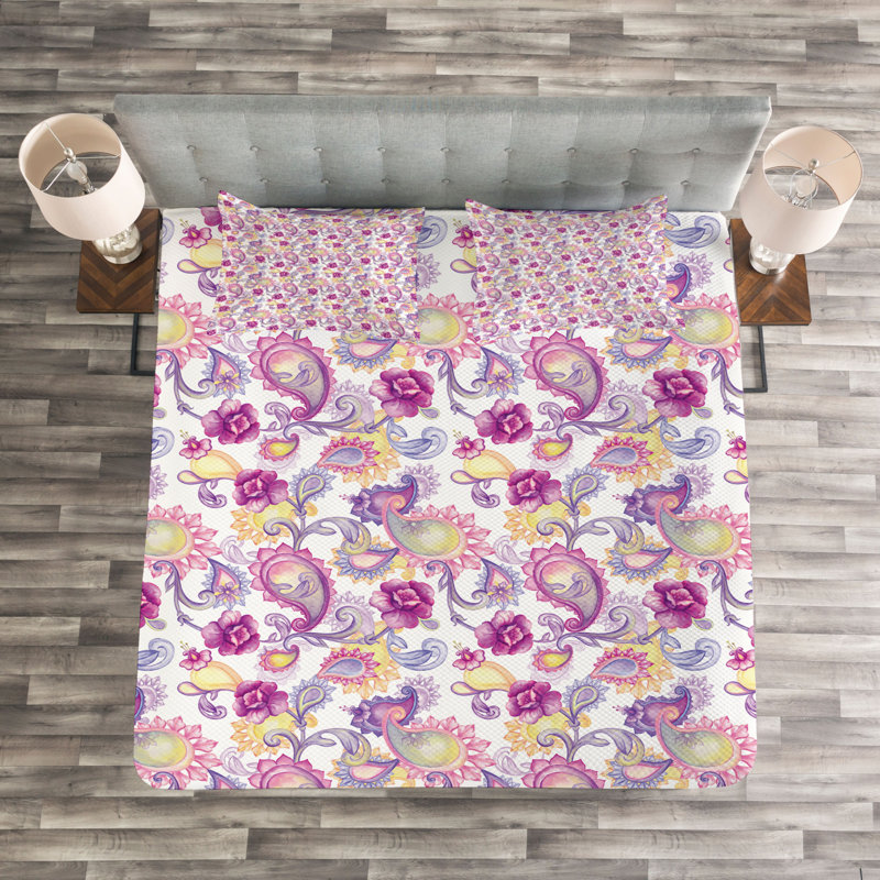 Paisley Bedspread with Pillow Shams Included, 220 x 264 cm