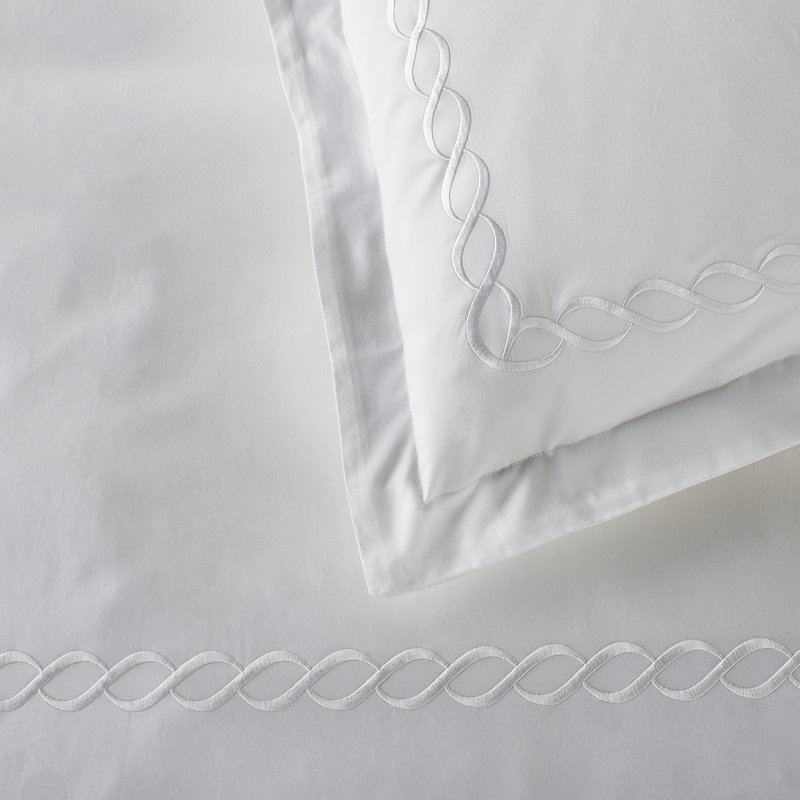 Avellana 100% Cotton Duvet Cover Set, Queen Duvet Cover + 2 Shams, White