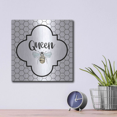 «Queen Bee II» par Lisa Larson