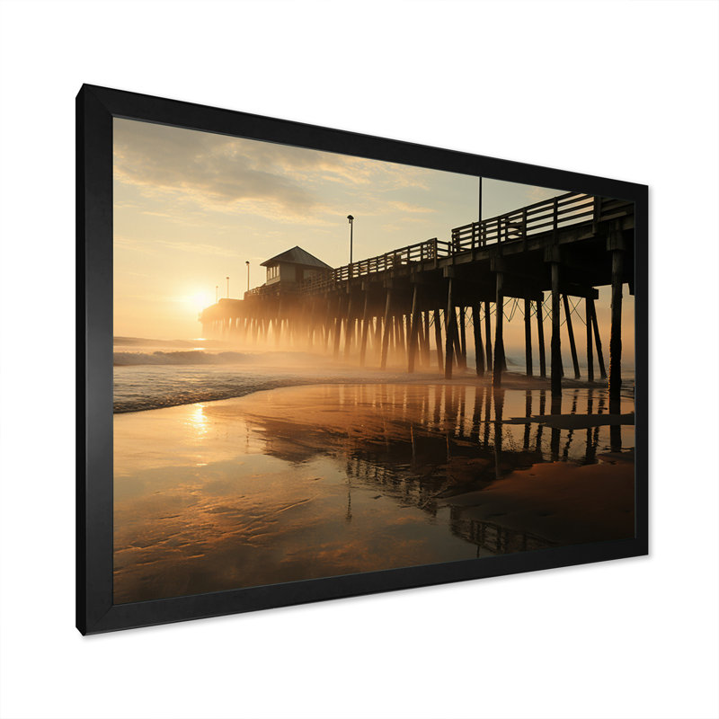Beach Beach Pier Reflections IX - reproduction, H 24 po x l 32 po x P 1 po, Cadre simple noir