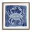 Crabe blanc sur cadre flottant indigo, design par Patti Bishop-541604699-541604698