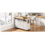 Îlot de cuisine cannelé de 55,5 po avec 2 abattants, chariot de rangement de cuisine avec prise de courant, 4 portes, support à épices, table d'îlot roulant avec plateau en grain de bois, bord courbé pour la cuisine, la salle à manger, blanc-880058