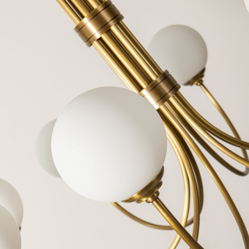 Lustre 6/8 lumières avec abat-jour en verre opale Stetler, H 22,8 po x l 33,4 po x P 33,4 po, 8 lumières