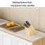 Îlot de cuisine moderne avec beaucoup de rangement et un design élégant-107929456