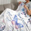 Couverture florale papillon rose pour femme, bleu et rose avec citation inspirante, douillet jeté douillet pour fille, canapé de salon de 30 x 40 po-128604003