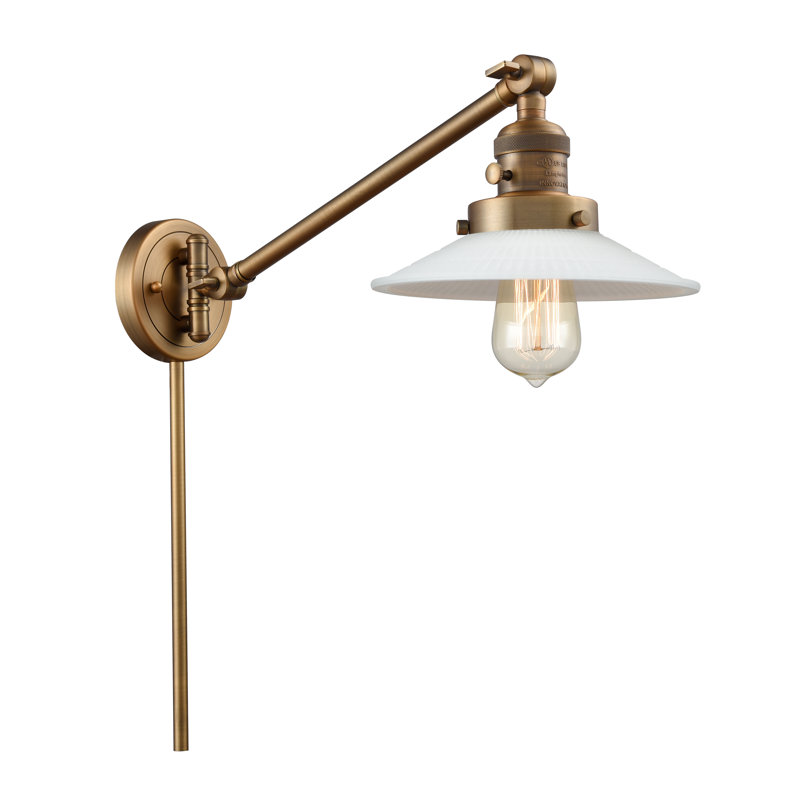 Bras articulé à 1 lumière à intensité variable Norah, Ampoule DEL rétro de 3,5 watts, Laiton brossé, Matte White Halophane