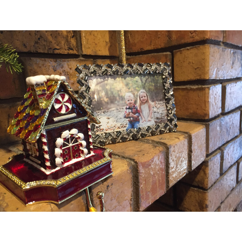 Holiday Gingerbread Box Stocking Holder