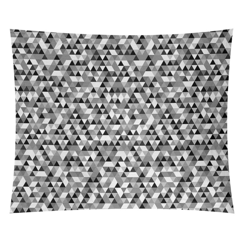 Tapisserie «Kitterman Triangle» par Katelyn Elizabeth, Intérieur / extérieur, H 60,5 po x l 81,5 po