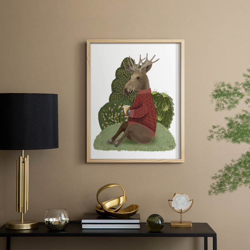 Latte Moose dans un chandail, reproduction encadrée - bois massif, H 21 po x l 17 po