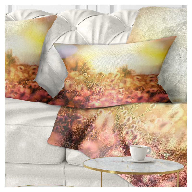 Coussin Scenic Meadow Over Mountains