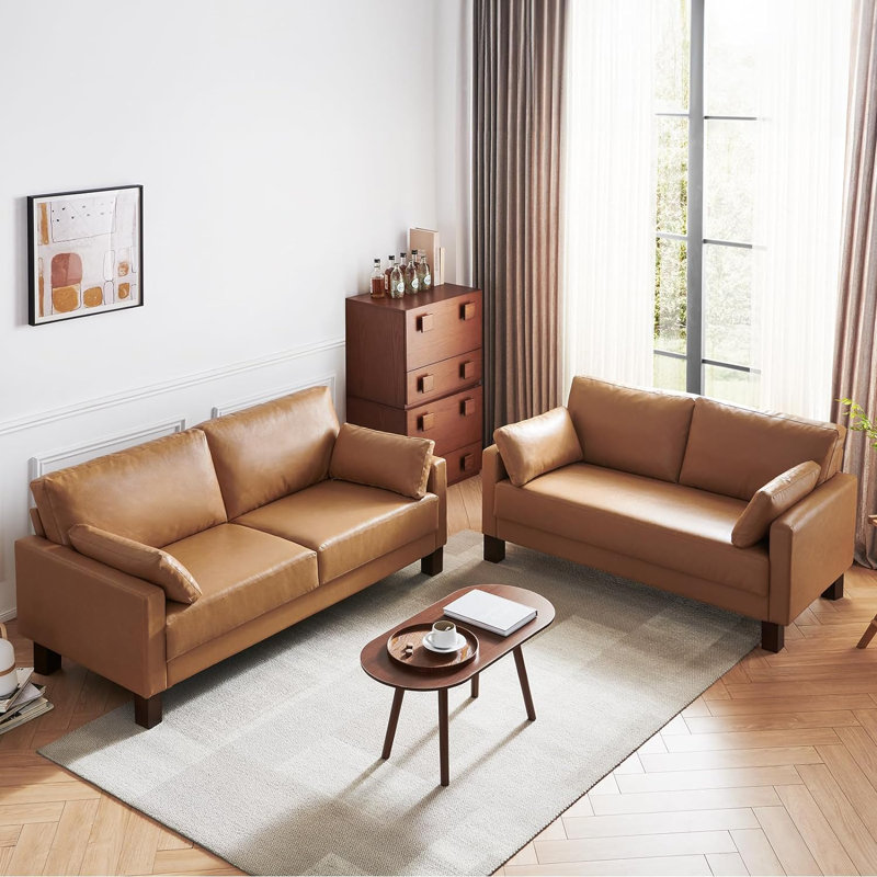 Petit canapé 66 po en similicuir, petit canapé avec coussin épais et pieds en bois, pour appartement compact, brun clair