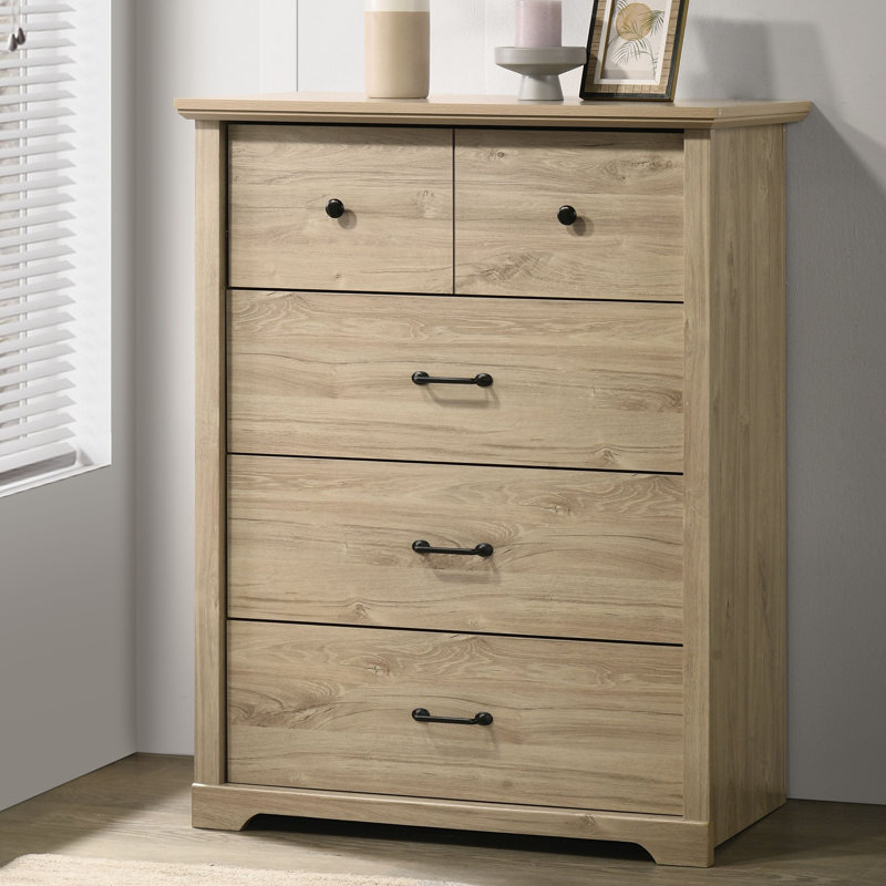 Commode 4 tiroirs en chêne clair l 32 po avec poignées noires, Chêne clair