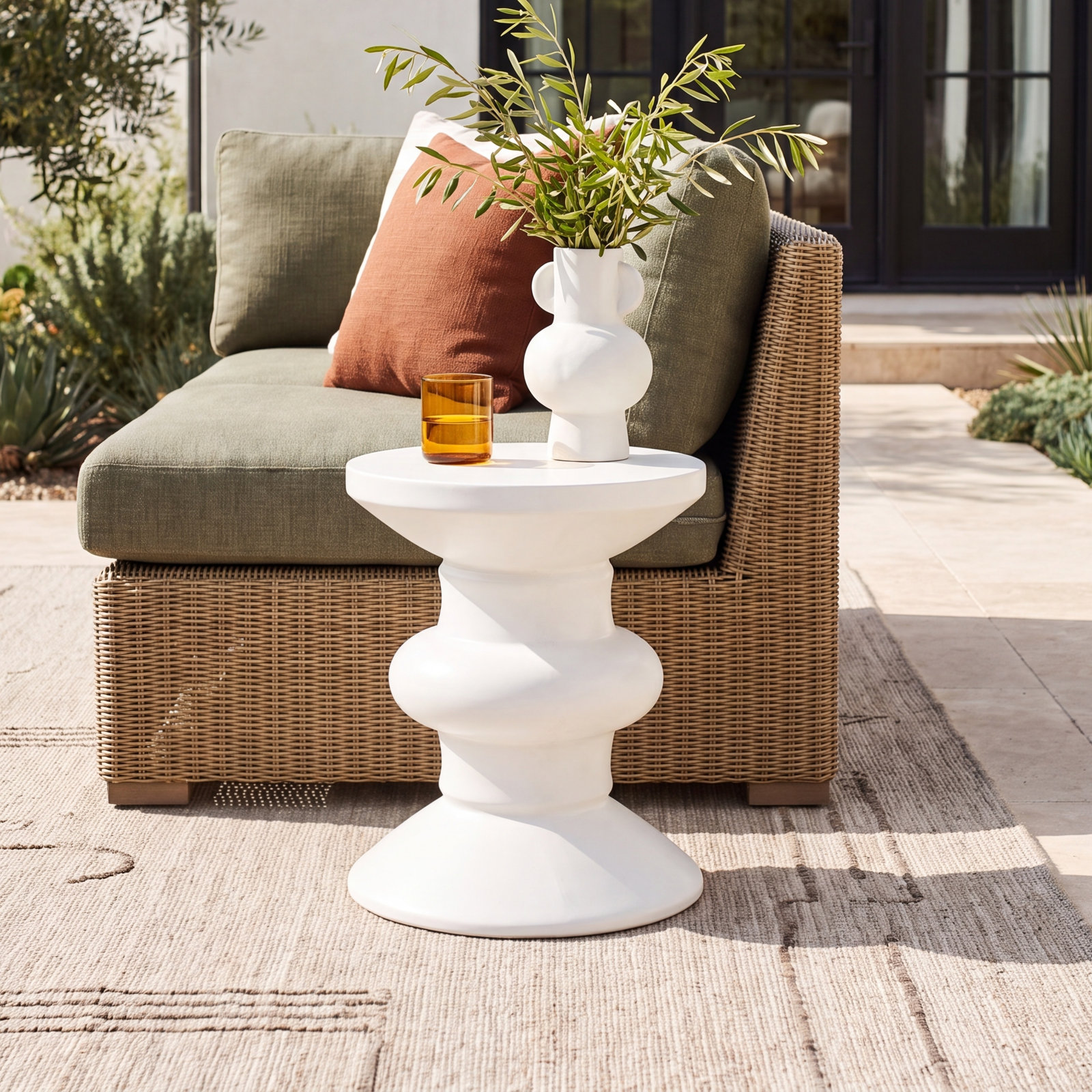 Dali 15.35 " Patio Side Table, White