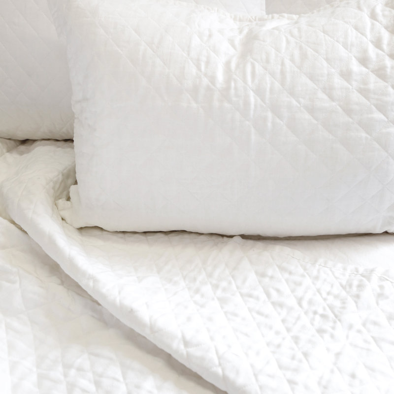 Hampton Modern & Contemporary Linen Coverlet, King Coverlet, White