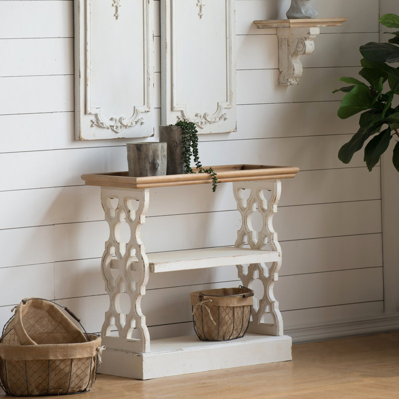 Élégante console inspirée du foyer avec placage en bois naturel, parfaite pour un décor intérieur élégant et fonctionnel.