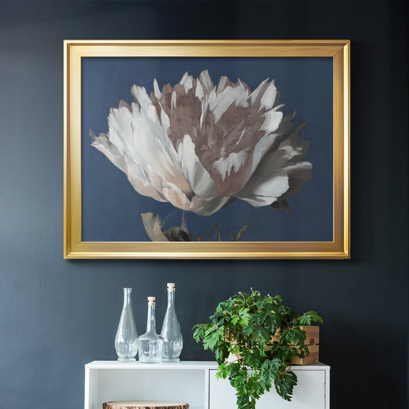 Pivoine blanche encadrée sur toile, Or, H 30 po x l 44 po x P 1,5 po