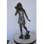 Statue fille debout en bronze à l'écoute d'une coquille de Polly - Taille: L 16 po x l 12 po x H 37 po.