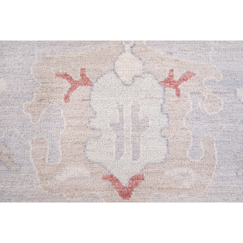 Tapis gris clair noué à la main de haute qualité