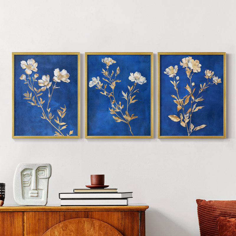 Étude florale XXV - ensemble de 3 estampes numériques - prêt à accrocher, Cadre doré, H 14 po x l 11 po