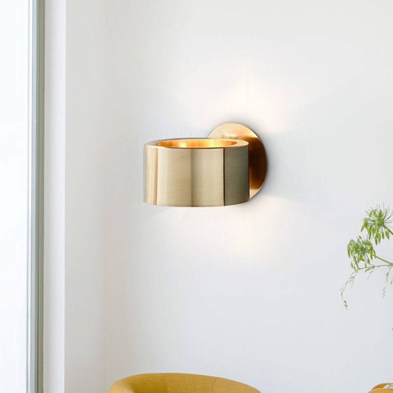 Jahbari Armed Sconce