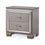 Armoire de chambre à coucher moderne avec doublure argentée et tiroirs de rangement