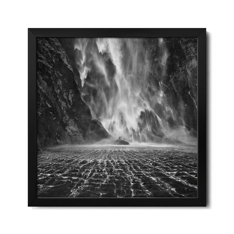 Stirling Falls, Milford Sound, île du Sud, Nouvelle-Zélande, affiches encadrées de qualité supérieure, H 24 po x l 24 po