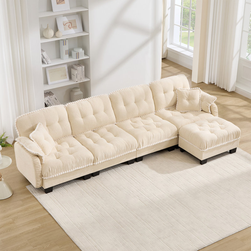 Canapé en L Chenille avec repose-pieds mobile et coussins capitonnés, L 131,5 po, Beige Chenille