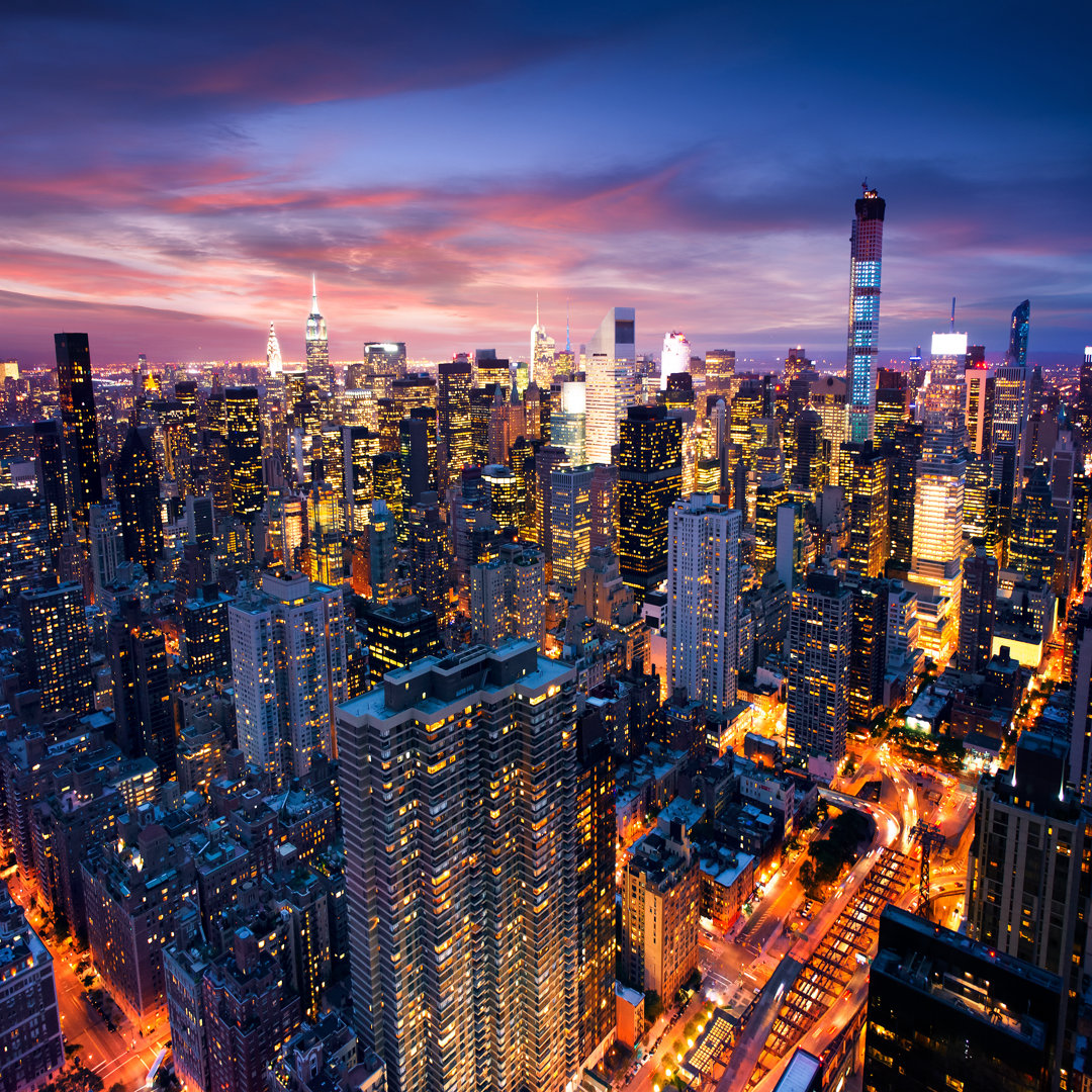 Big Apple nach Sonnenuntergang - Foto ohne Rahmen auf Leinwand