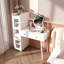 Coiffeuse avec miroir à DEL et rangement - Le bureau de maquillage blanc comprend 3 tiroirs, 2 tablettes ouvertes et 4 armoires cachées (portes transparentes) - 3 modes d'éclairage réglables - idéal pour la chambre à coucher ou le salon