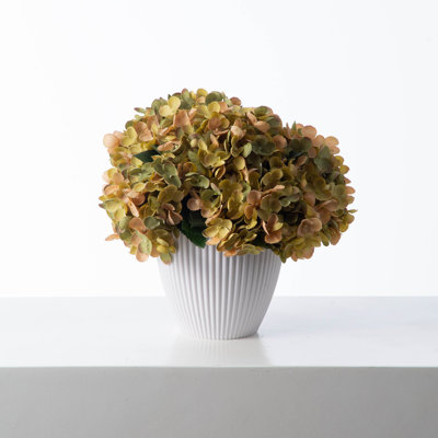 Bouquet d'hortensias dans un vase