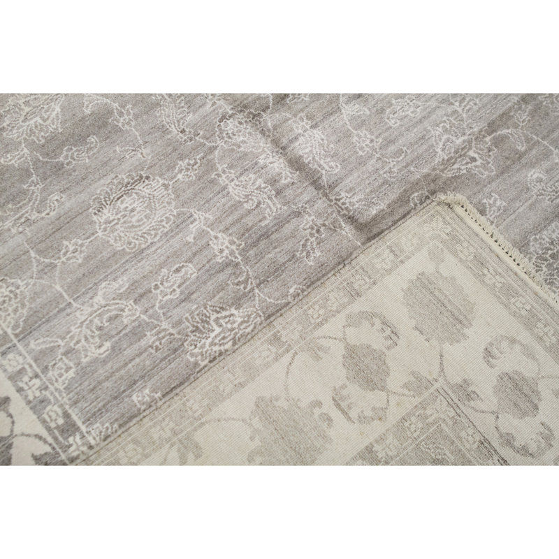Luxa Floral Area Rug