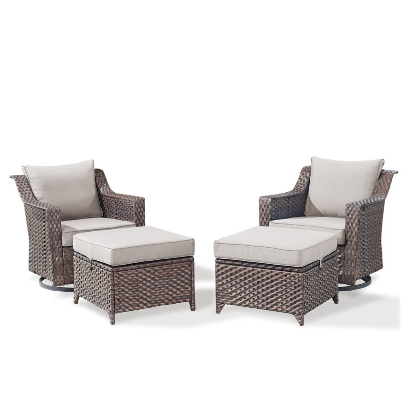 Chaises berçantes pivotantes en rotin avec coussins et repose-pieds Tya, Beige