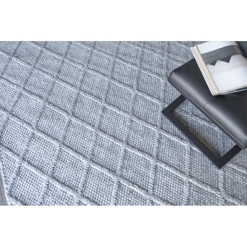 Brentwood Geometric Area Rug in Dark Gray, Rectangle 2' x 3'