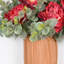 Arrangement floral de pivoines artificielles printemps-été pour porte d'entrée murale, centre de table en eucalyptus verdoyant pour bureau de mariage