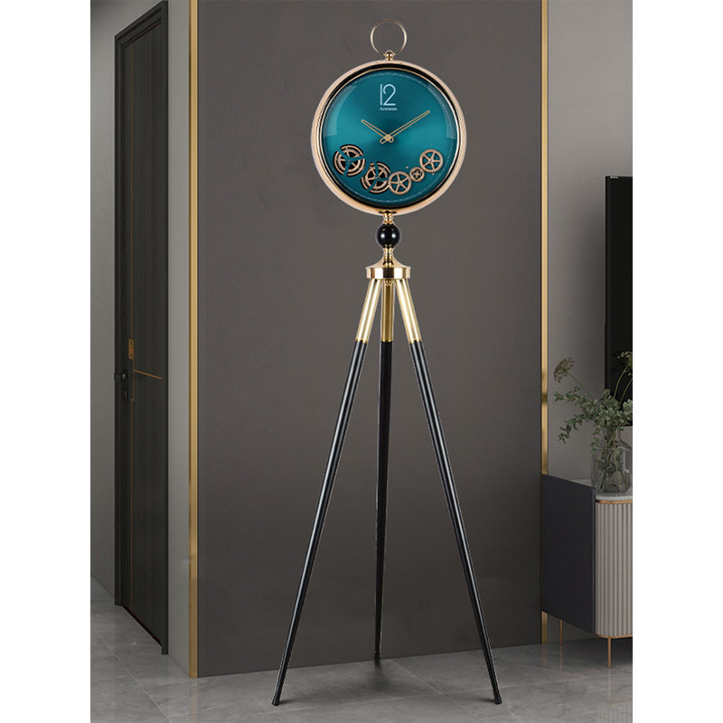 Horloge de trépied en métal Artisan