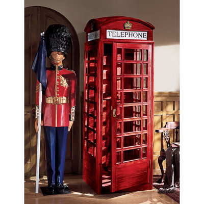 Authentique réplique d'une cabine téléphonique britannique