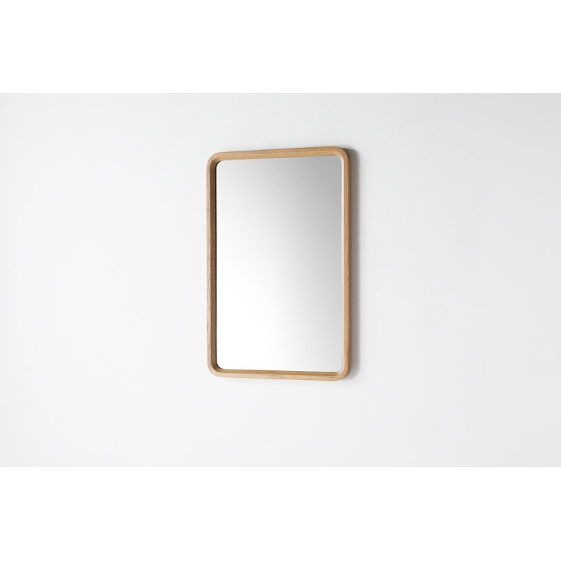 Miroir plat Aliyani, 35,5 po x 23,5 po, Bois jaune moyen