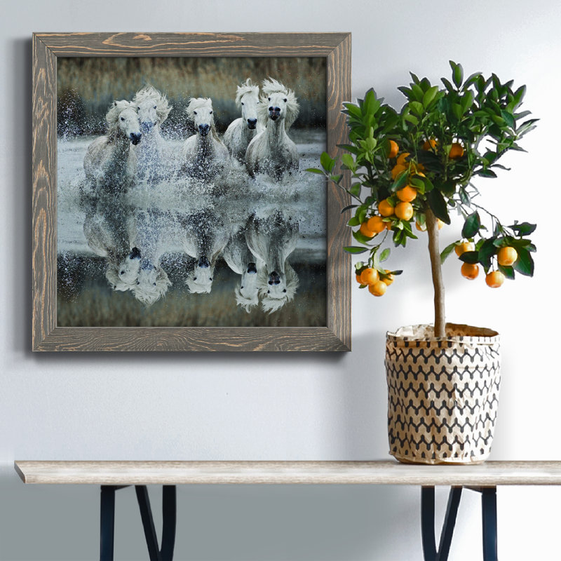 Camargue Reflection - peinture sur toile encadrée, Toile avec cadre gris patiné, H 17 po x l 17 po x P 1,5 po