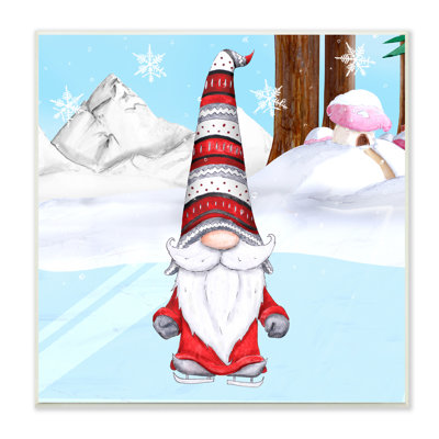 Gnome d'hiver, patinage sur glace, rouge, blanc, elfe de jardin, art numérique de la giclée encadrée par Hugo Edwins