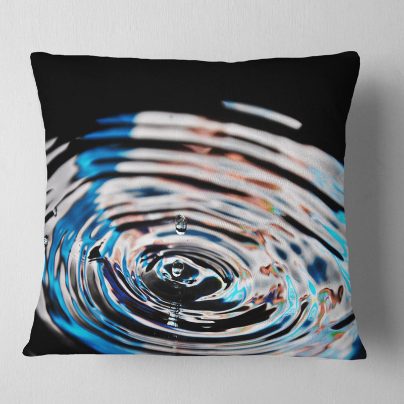 Magnifique éclaboussure d'eau mauve - coussin imprimé abstrait, 18 po x 18 po, Coussin décoratif