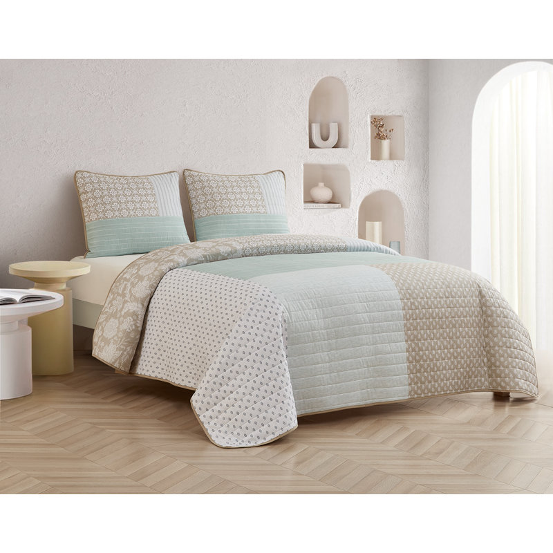 3 Piece Reversible Quilt Set, King Comforter + 2 Standard Shams