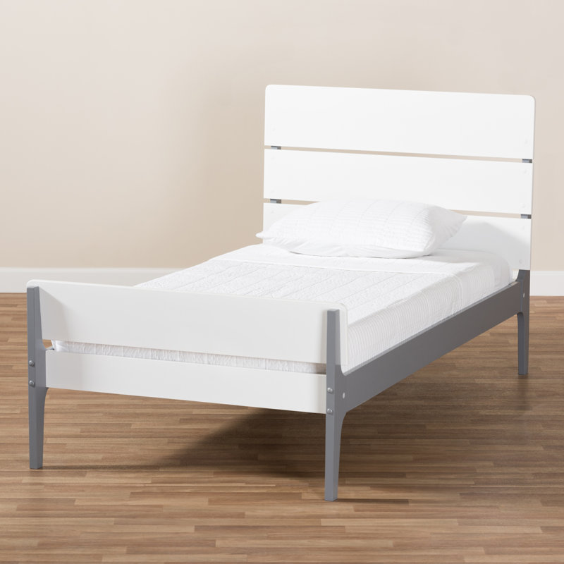 Lit plateforme simple en lattes de bois massif Axente, blanc / gris H 41,34 po x l 42,13 po x L 77,01 po, Blanc / Gris foncé