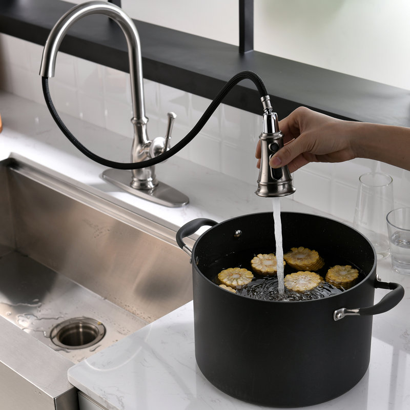 Robinet de cuisine à poignée simple