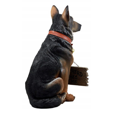 Mccown Plastic Garden Statue