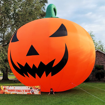 Décoration d'Halloween gonflable de citrouille géante de 26 pi avec ventilateur, grande décoration extérieure de fête pour pelouse de jardin gonflable pour la fête (sans lumières DEL)