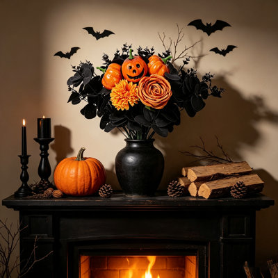 Bouquet de fleurs artificielles d'Halloween avec de petites citrouilles, arrangement floral de 16,93 po avec roses noires et eucalyptus pour une décoration de fête