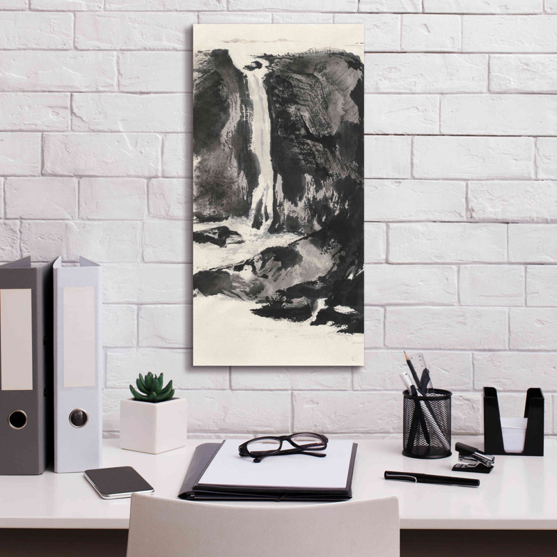 Millwood Pines «Sumi Waterfall View I» par Chris Paschke, L 12 po x H 24 po